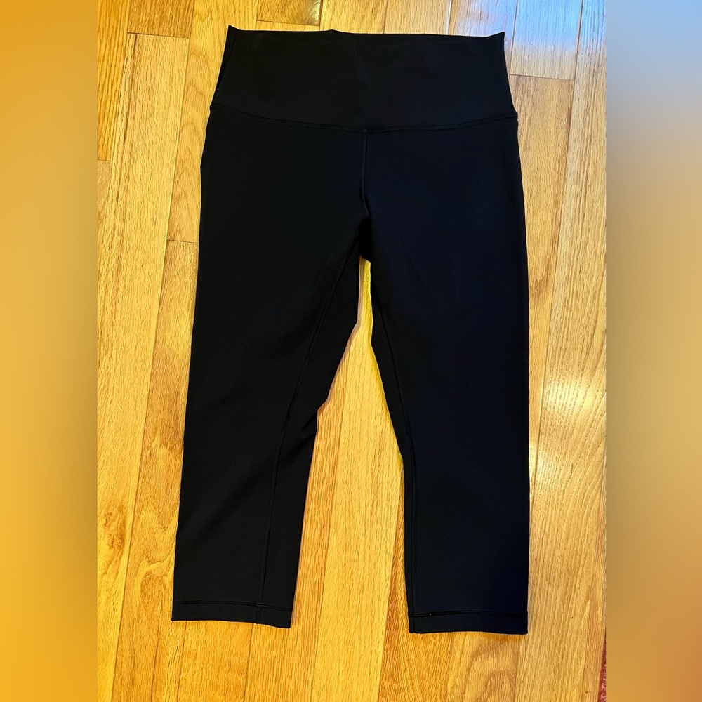 Lululemon Wunder Train High-Rise Crop 21”. Black. Size 10.